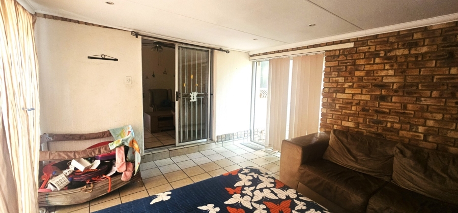 To Let 3 Bedroom Property for Rent in Waterval East North West